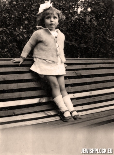 Aniela Stella Klara Szenwic w wieku 2 lat i 8 miesięcy (fotografia ze zbiorów prywatnych Danego Yazbecka)